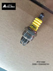 Vela de ignição pequena da serra de cadeia do OEM com amarelo de 2 eléctrodos para o cortador de relva